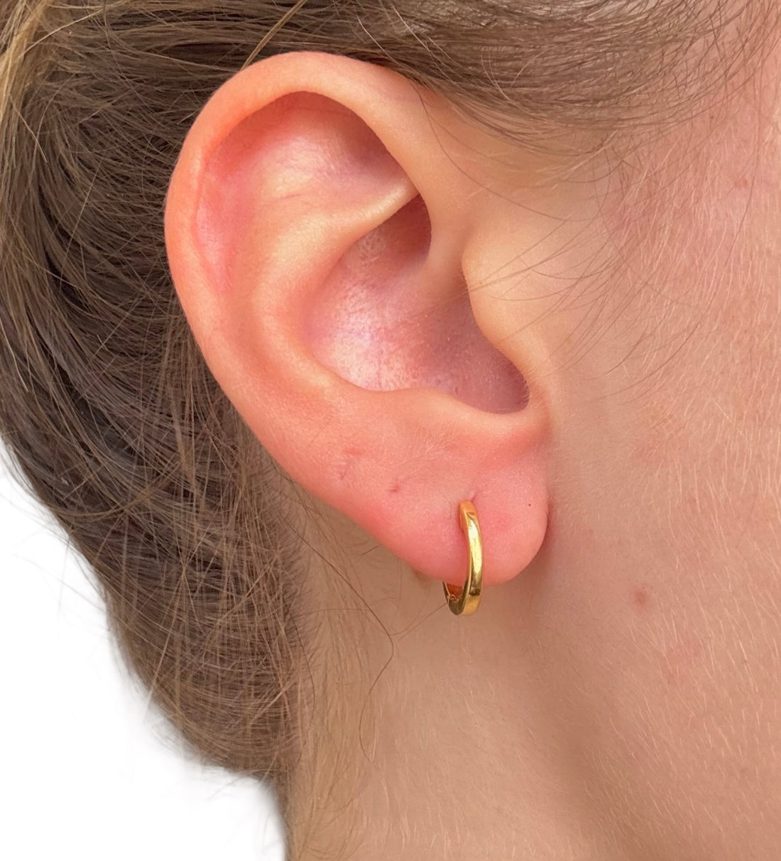 Cerchio Essenziale – Orecchini a Lobo in Argento Dorato